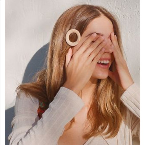 Free People Accessories - Wooden Hoop Clip Set